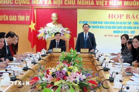 Quang cảnh buổi họp báo Kỷ niệm 110 năm Ngày sinh đồng chí Hà Huy Tập. (Ảnh: Công Tường/TTXVN)