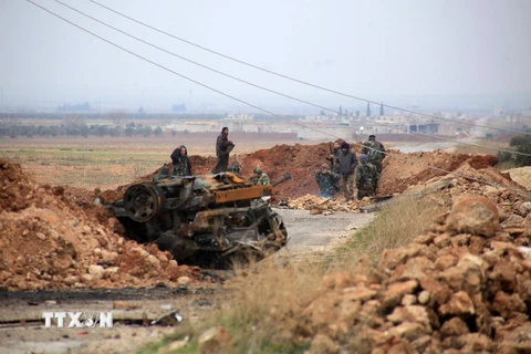 Binh sỹ Syria đóng quân tại thị trấn Ain al-Hanash. (Nguồn: AFP/TTXVN)