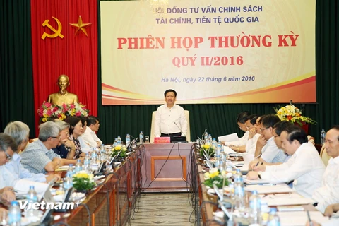 Phó Thủ tướng Chính phủ Vương Đình Huệ chủ trì phiên họp. (Ảnh: Chu Thanh Vân/Vietnam+)