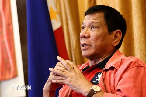 Tổng thống Philippines Rodrigo Duterte tại cuộc họp báo ở thành phố Davao ngày 26/5. (Nguồn: AFP/TTXVN)