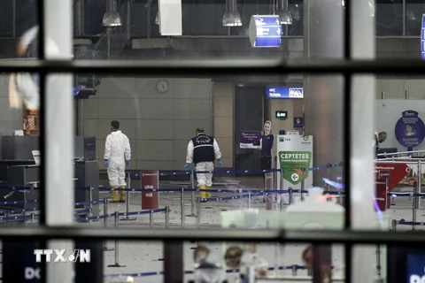 Hiện trường vụ tấn công tại sân bay Ataturk. (Nguồn: EPA/TTXVN)