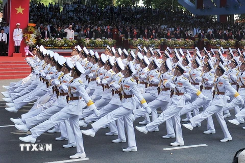 Lực lượng Hải quân tại một lễ diễu binh. (Ảnh: Trọng Đức/TTXVN)