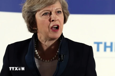 Bộ trưởng Nội vụ Anh Theresa May trong chiến dịch vận động tranh cử ở Birmingham ngày 11/7. (Nguồn: EPA/TTXVN)