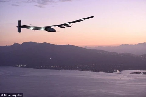 Máy bay Solar Impulse 2. (Nguồn: dailymail.co.uk)
