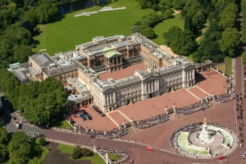 Cảnh sát Anh bắt giữ đối tượng gây rối tại Cung điện Buckingham 