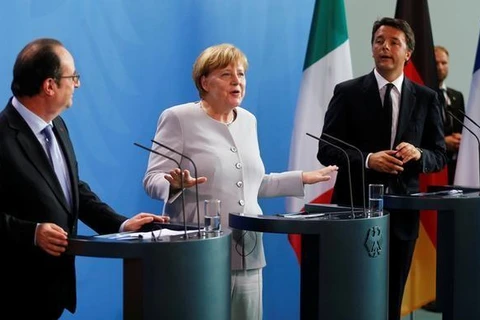 Thủ tướng nước chủ nhà Matteo Renzi, người đồng cấp Đức Angela Merkel và Tổng thống Pháp Francois Hollande. (Nguồn: Reuters) 