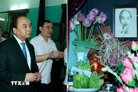 Thủ tướng Nguyễn Xuân Phúc đến dâng hương tưởng niệm Chủ tịch Hồ Chí Minh tại Nhà 67 thuộc khu Di tích Chủ tịch Hồ Chí Minh ở Phủ Chủ tịch. (Ảnh: Thống Nhất/TTXVN)