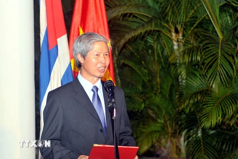 Đại sứ Việt Nam tại Cuba Dương Minh phát biểu trong lễ kỷ niệm 71 năm ngày Quốc khánh. (Ảnh: Vũ Lê Hà/TTXVN)