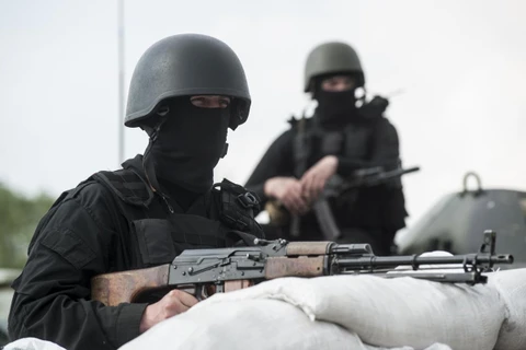 Lực lượng vệ binh quốc gia của Ukraine tham gia chiến dịch ở miền Đông (Nguồn: AFP)
