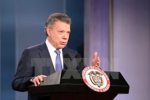 Tổng thống Colombia Juan Manuel Santos phát biểu trong cuộc họp báo tại thủ đô Bogota ngày 5/10. (Nguồn: EPA/TTXVN)