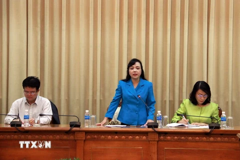 Bộ trưởng Bộ Y tế Nguyễn Thị Kim Tiến phát biểu tại buổi làm việc. (Ảnh: Phương Vy/TTXVN)