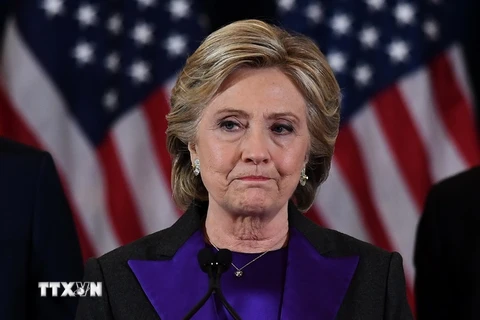 Bà Hillary Clinton trong bài phát biểu sau khi kết quả bầu cử Tổng thống được công bố ở New York, ngày 9/11. (Nguồn: AFP/TTXVN)