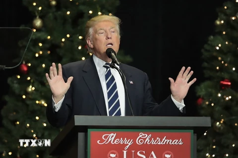 Tổng thống đắc cử Mỹ Donald Trump phát biểu tại một sự kiện ở West Allis, bang Wisconsin ngày 13/12. (Nguồn: AFP/TTXVN)