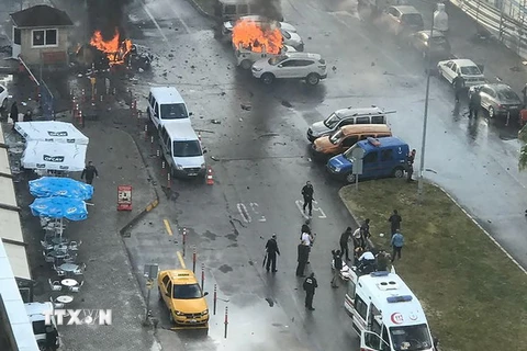 Hiện trường vụ đánh bom ở Izmir. (Nguồn: AFP/TTXVN)