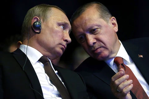 Tổng thống Thổ Nhĩ Kỳ Tayyip Erdogan (phải) và người đồng cấp Nga Vladimir Putin. (Nguồn: AFP)