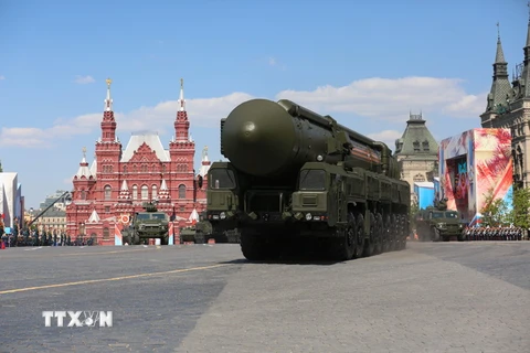 Tên lửa xuyên lục địa Yars của Nga tham gia duyệt binh diễu hành mừng Ngày Chiến thắng ở Quảng trường Đỏ tại Moskva, ngày 7/5/2016. (Nguồn: THX/TTXVN)