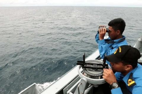 Cơ quan thực thi hàng hải Malaysia đang tiến hàng tìm kiếm và cứu hộ 13 nạn nhân bị mất tích. (Nguồn: nst.com.my)