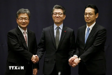 Đặc phái viên Mỹ Joseph Yun, đặc phái viên Hàn Quốc Kim Hong-kyun và Đặc phái viên Nhật Bản Kenji Kanasugi sau cuộc hội đàm ở Seoul ngày 13/12. (Nguồn: EPA/TTXVN)