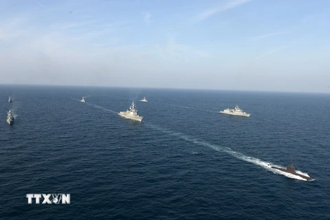 Tàu chiến của hải quân Hàn Quốc tham gia cuộc tập trận ngày 14/11/2016. (Nguồn: Yonhap/TTXVN)