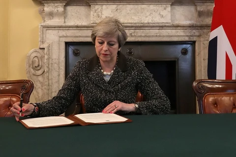 Thủ tướng Anh Theresa May kích hoạt Điều 50 Hiệp ước Lisbon. (Nguồn: Reuters)