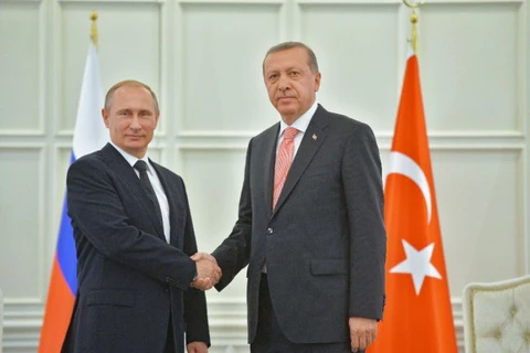 Tổng thống Thổ Nhĩ Kỳ Tayyip Erdogan (phải) và Tổng thống Nga Vladimir Putin. (Nguồn: AFP)