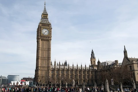 Quang cảnh bên ngoài tòa nhà Quốc hội Anh ở London ngày 30/3. (Nguồn: AFP/TTXVN)
