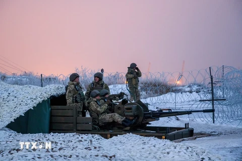 Lính biên phòng Ukraine trong một chiến dịch gần Mariupol, thuộc khu vực Donetsk ngày 31/12/2016. (Nguồn: EPA/TTXVN)