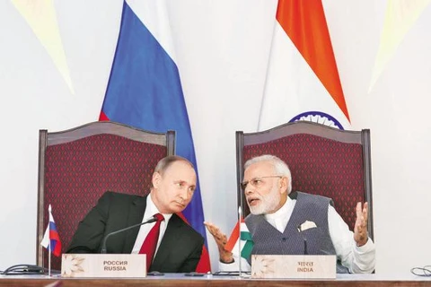 Thủ tướng Ấn Độ Narendra Modi (phải) và Tổng thống Nga Putin. (Nguồn: Reuters)