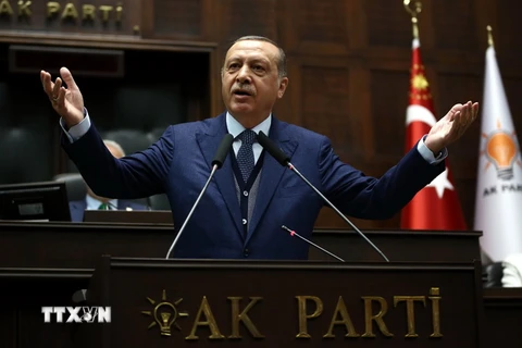 Tổng thống Thổ Nhĩ Kỳ Recep Tayyip Erdogan trong bài phát biểu tại Ankara ngày 13/6. (Nguồn: AFP/TTXVN)