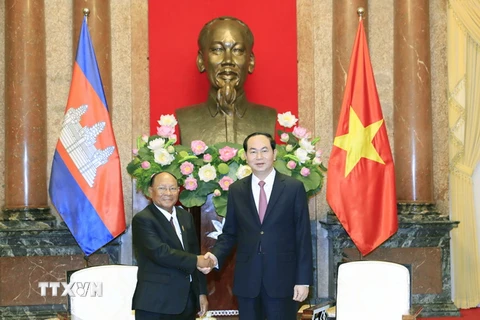 Chủ tịch nước Trần Đại Quang tiếp Chủ tịch Quốc hội Vương quốc Campuchia Samdech Heng Samrin đang thăm hữu nghị chính thức Việt Nam. (Ảnh: Nhan Sáng/TTXVN)