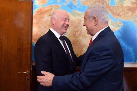 Ông Jason Greenblatt (trái) và Thủ tướng Israel Benjamin Netanyahu. (Nguồn: Twitter)