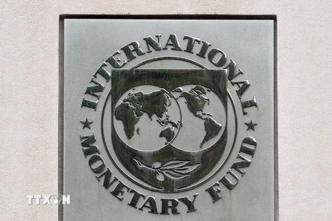 Biển hiệu trụ sở IMF ở Washington, DC, Mỹ, ngày 5/6/2011. (Nguồn: AFP/TTXVN)