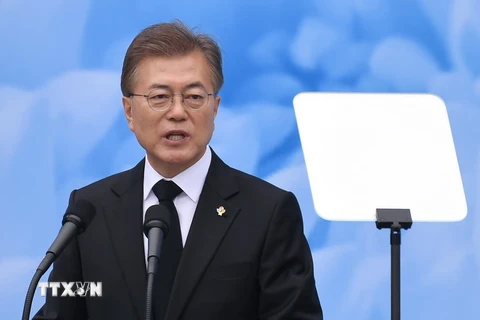 Tổng thống Hàn Quốc Moon Jae-in trong bài phát biểu tại Seoul ngày 6/6. (Nguồn: AFP/TTXVN)