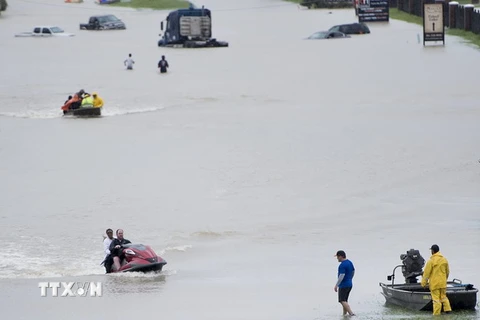 Ngập lụt do bão tại Houston ngày 29/8. (Nguồn: AFP/TTXVN)