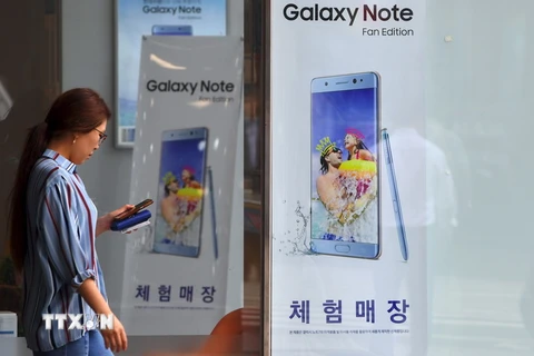 Điện thoại Samsung Galaxy Note FE, phiên bản cải tiến của Galaxy Note 7, được giới thiệu tại Seoul, Hàn Quốc ngày 27/7. (Nguồn: AFP/TTXVN)
