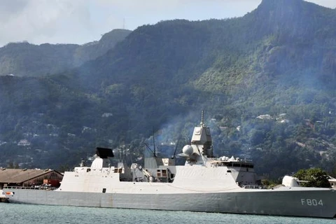 Khinh hạm HNLMS De Ruyter của Hà Lan sẽ được thử nghiệm phát hiện và theo dõi tên lửa. (Nguồn: thetimes.co.uk)