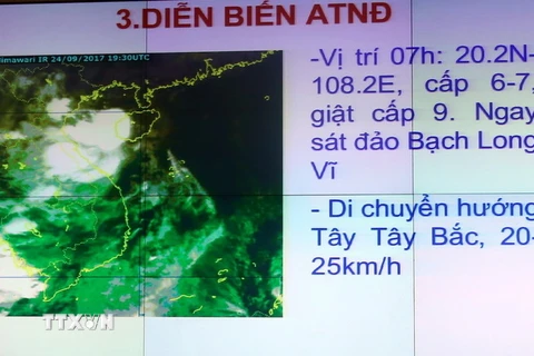 Biểu đồ diễn biến áp thấp nhiệt đới sắp đi vào các tỉnh Quảng Ninh-Hải Phòng. (Ảnh: Quang Quyết/TTXVN)