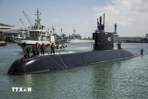 Hàn Quốc bàn giao tàu ngầm KRI Nagapasa 403 cho Indonesia ngày 28/8. (Nguồn: AFP/TTXVN)