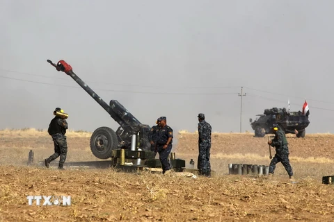 Lực lượng Chính phủ Iraq nã đạn pháo vào các mục tiêu của dân quân người Kurd ở Faysh Khabur thuộc Khu tự trị người Kurd ngày 26/10. (Nguồn: AFP/TTXVN)
