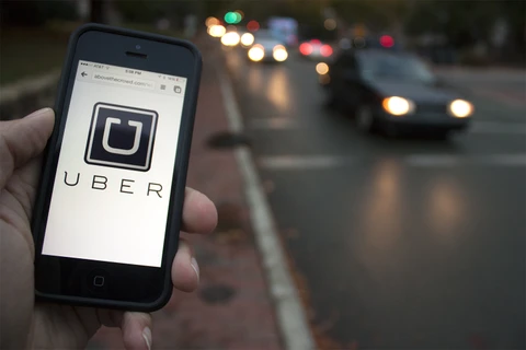 [Video] Uber và Grab cuối cùng đã chấp nhận nộp thuế