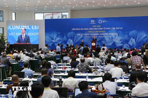 [Photo] Họp báo Hội nghị các Nhà lãnh đạo Kinh tế APEC lần thứ 25