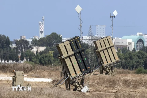 Hệ thống tên lửa Vòm Sắt được đặt tại thành phố Ashdod, miền Nam Israel ngày 3/7/2014. (Nguồn: AFP/TTXVN)