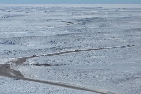 [Video] Inuvik Tuktoyaktuk - tuyến cao tốc đầu tiên tới Bắc Cực
