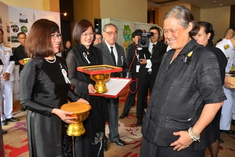 Cô giáo Đà Nẵng được công chúa Thái Lan trao tặng giải thưởng
