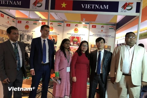 Gian hàng Việt Nam tại Hội chợ. (Ảnh: Huy Bình-Minh Luyến/Vietnam+)
