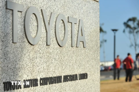 Biểu tượng hãng ôtô Toyota tại nhà máy sản xuất của hãng này ở Melbourne. (Nguồn: AFP/TTXVN)