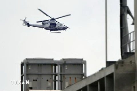 Máy bay AH-1 của Mỹ bay qua Nago thuộc đảo Okinawa, Nhật Bản ngày 9/1. (Nguồn: Kyodo/TTXVN)