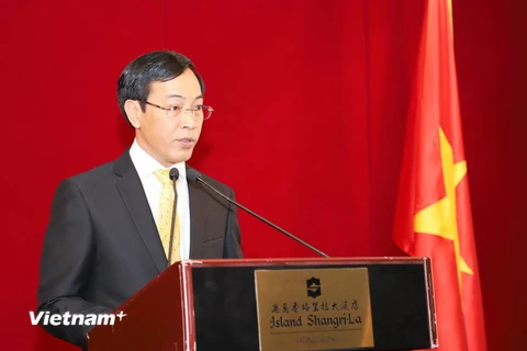Tổng Lãnh sự Trần Thanh Huân phát biểu tại buổi chiêu đãi. (Ảnh: Xuân Tuấn/Vietnam+)