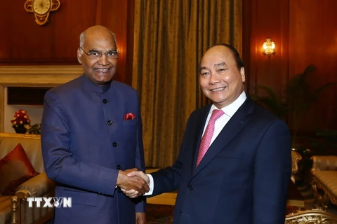 Thủ tướng Nguyễn Xuân Phúc hội kiến với Tổng thống Ấn Độ Ram Nath Kovind. (Ảnh: Thống Nhất/TTXVN)