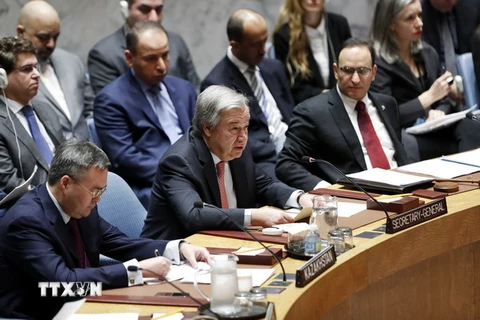 Tổng Thư ký Liên hợp quốc Antonio Guterres (giữa). (Nguồn: THX/TTXVN)
